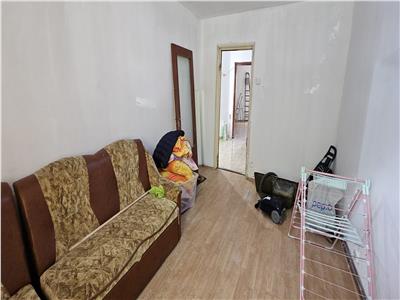 Apartament 3 camere zona pietei Ion Mester