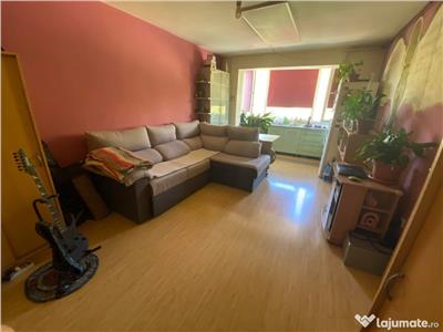 Apartament 3 camere  48 mp